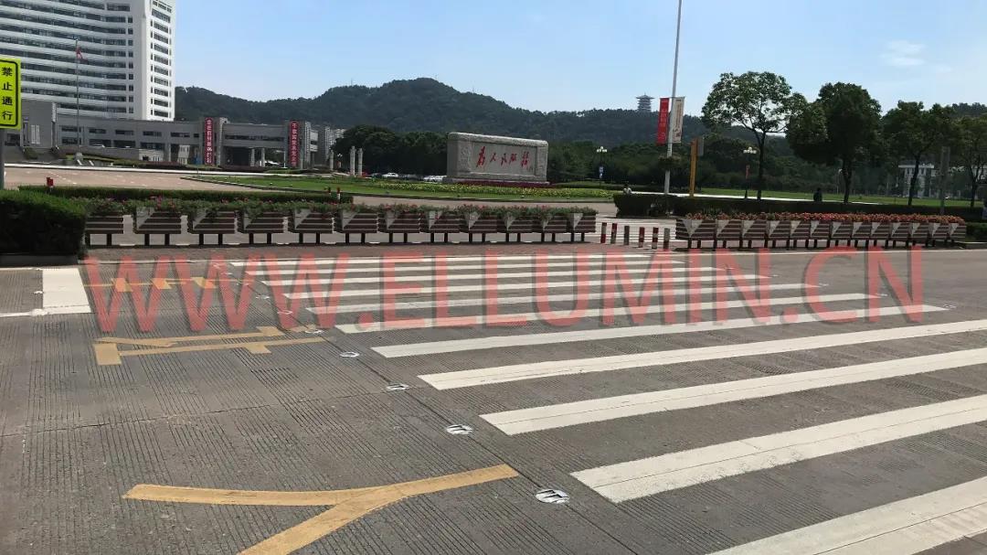 智慧斑马线 智能斑马线 发光斑马线